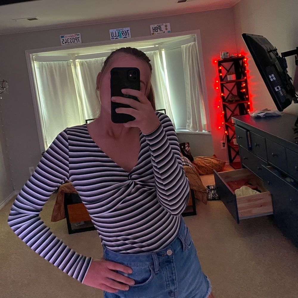 Hollister long sleeve v neck